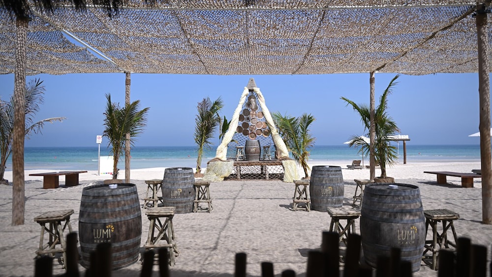 Umm Al Quwain Beach Hotel 42/47