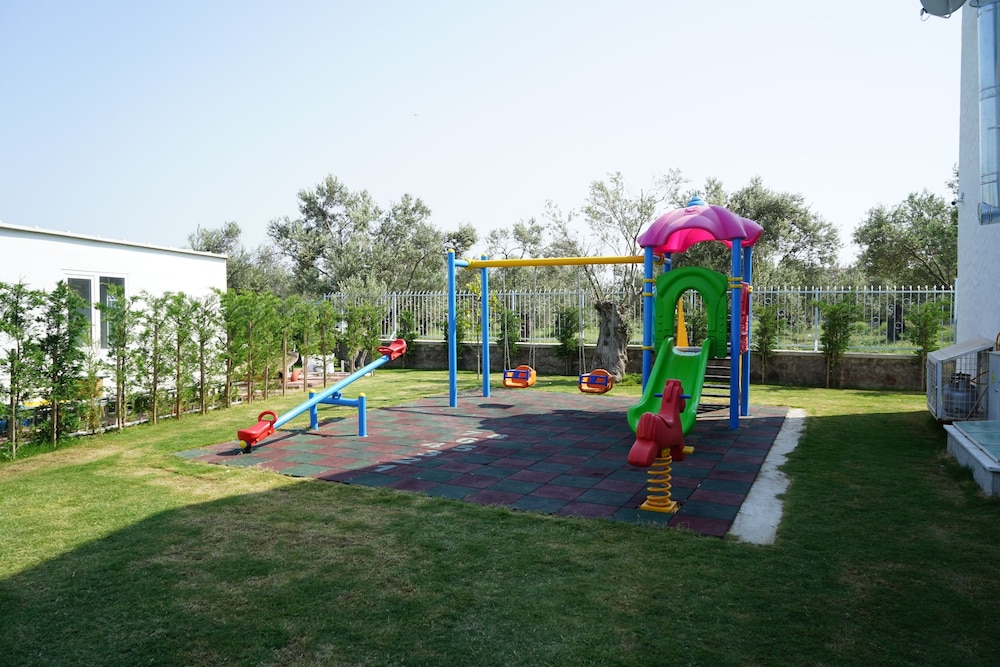 Zeytin Arasi Apart Otel 24/50