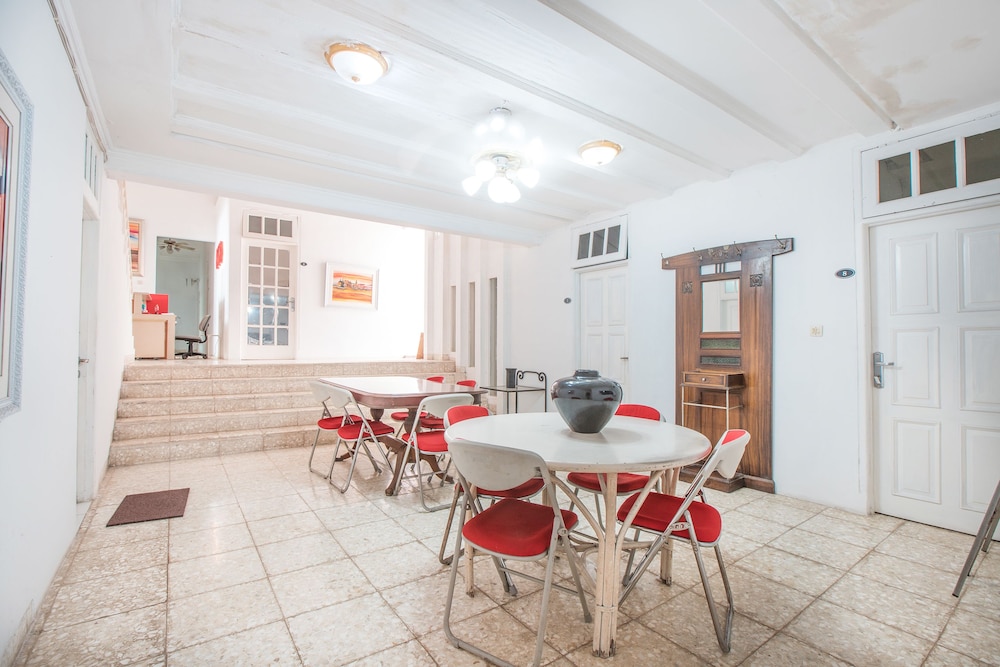 Oyo 332 Residence G17 44/50