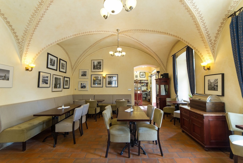 Hotel Latran 43/52