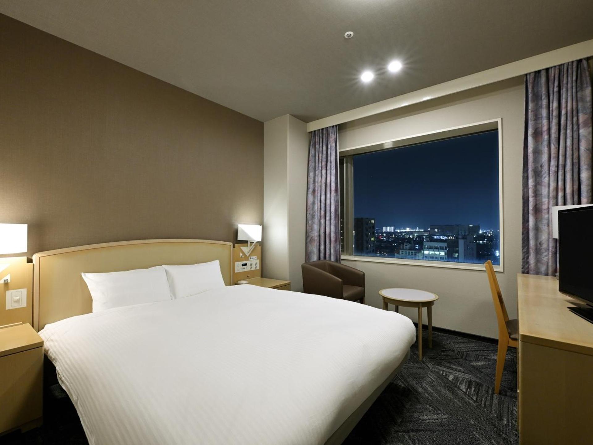 Room, Double Bed, Town Side