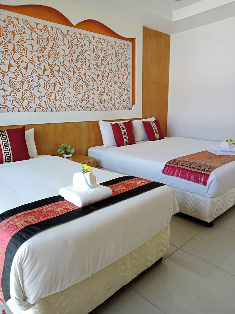 T & C Hotel Patong Beach 5/70
