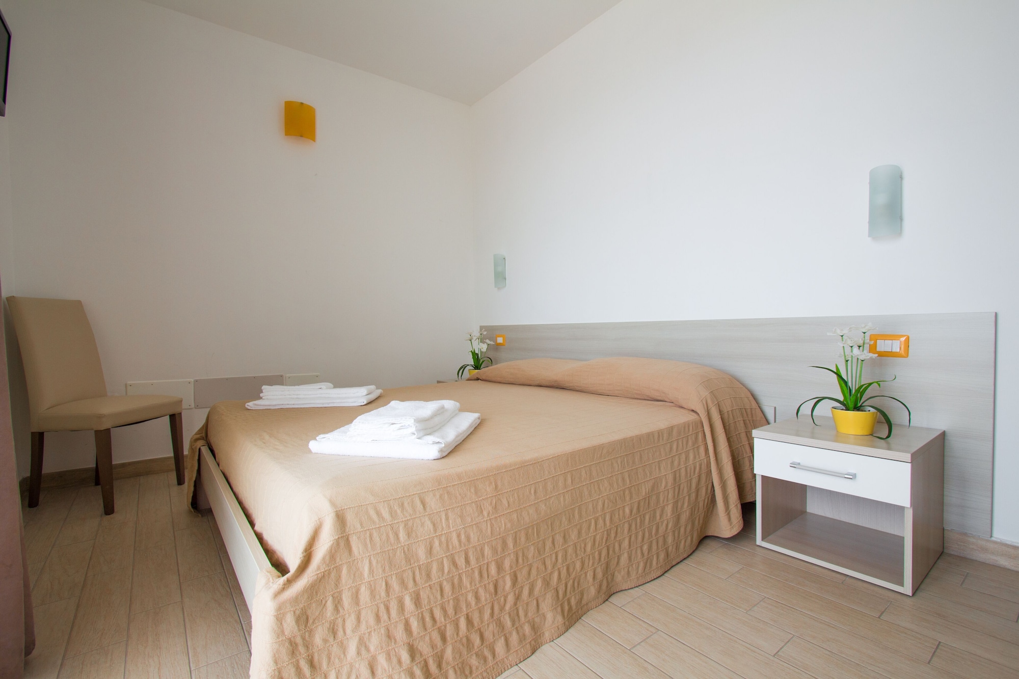 ROOM, QUADRUPLE, TERRACE