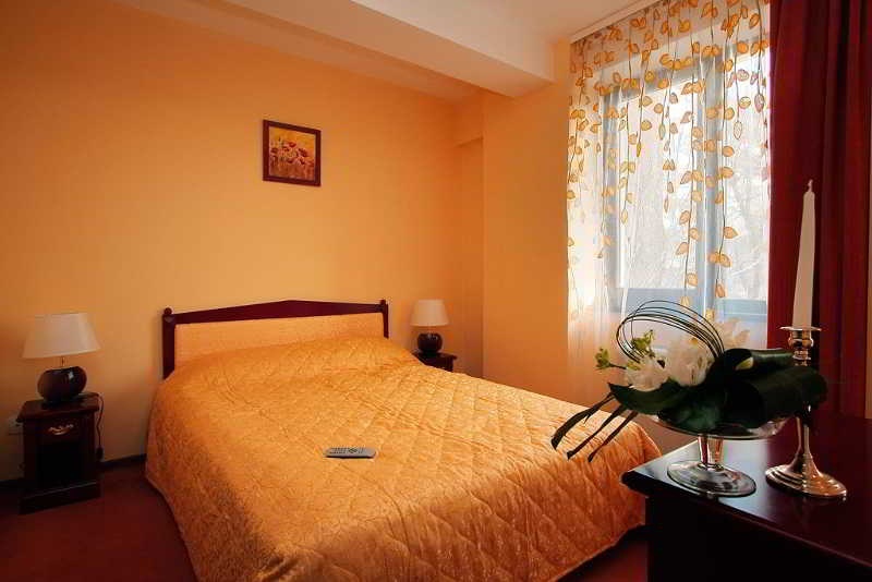 Cantemir 18/50