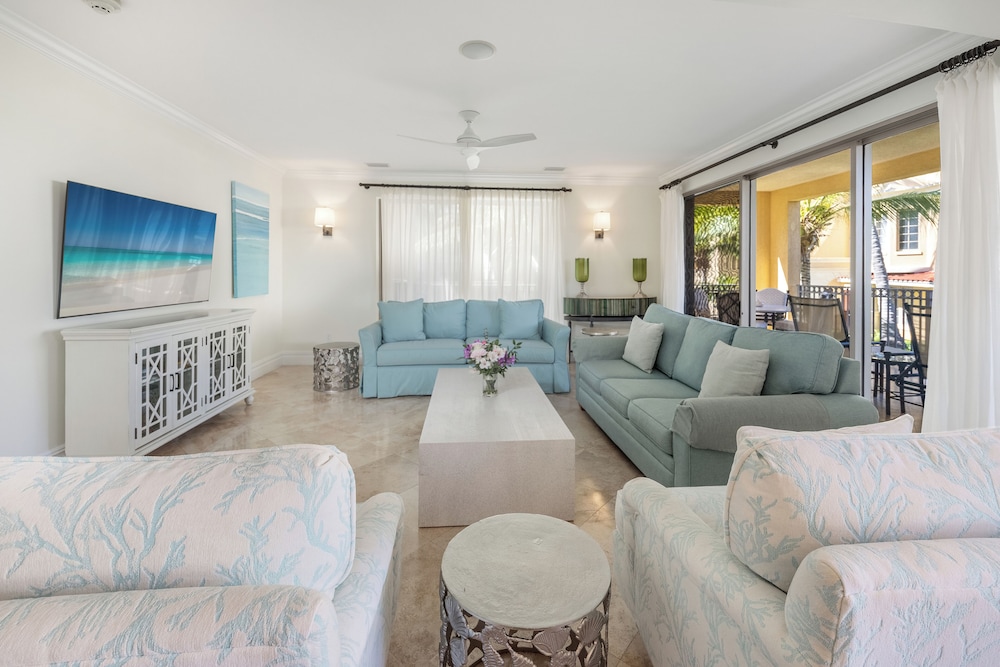 Somerset On Grace Bay 49/76