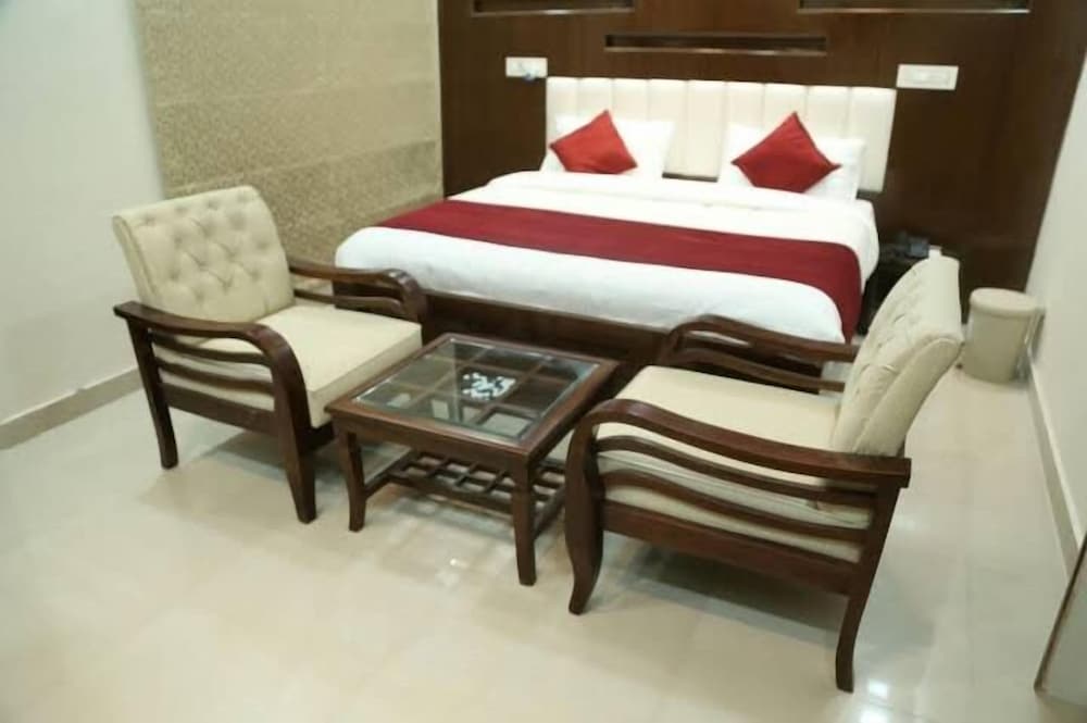 Hotel Eurasia Mohali Airport 12/18
