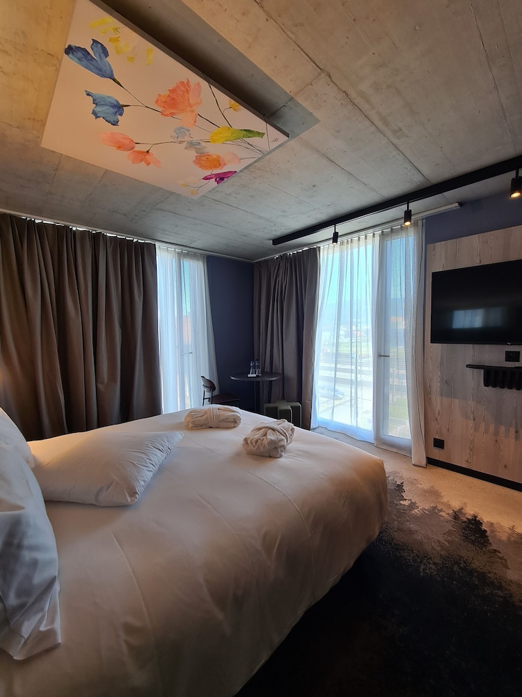 Mercure Hotel Delemont 11/55