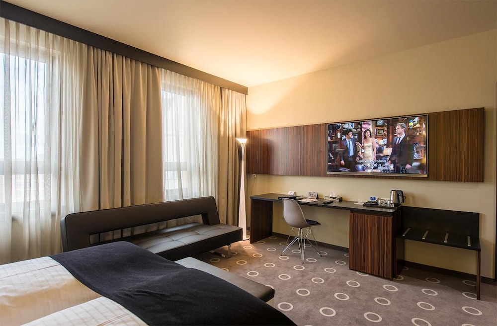 The Frankfurt Hotel 24/64