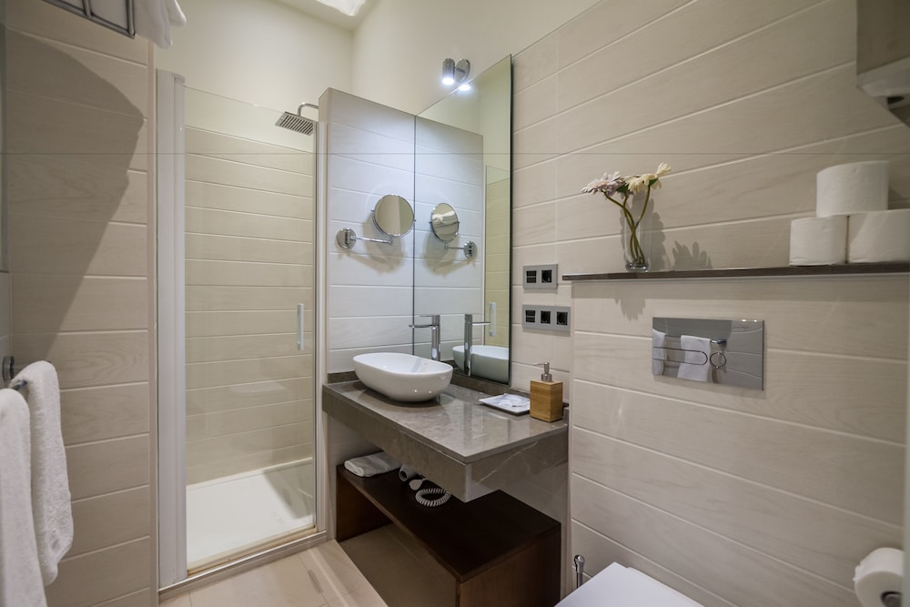 Welldone Cathedral Suites 39/50