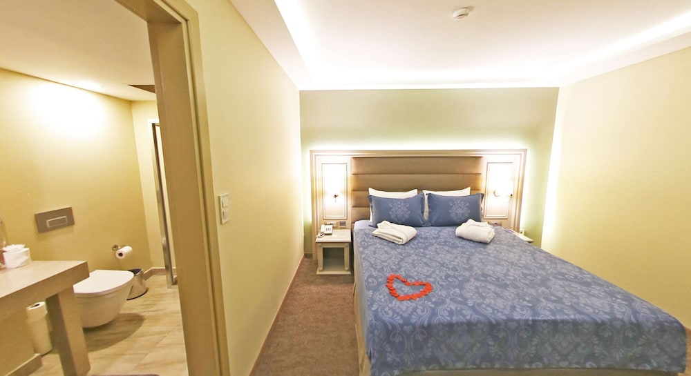 Antik Hotel Istanbul 50/50