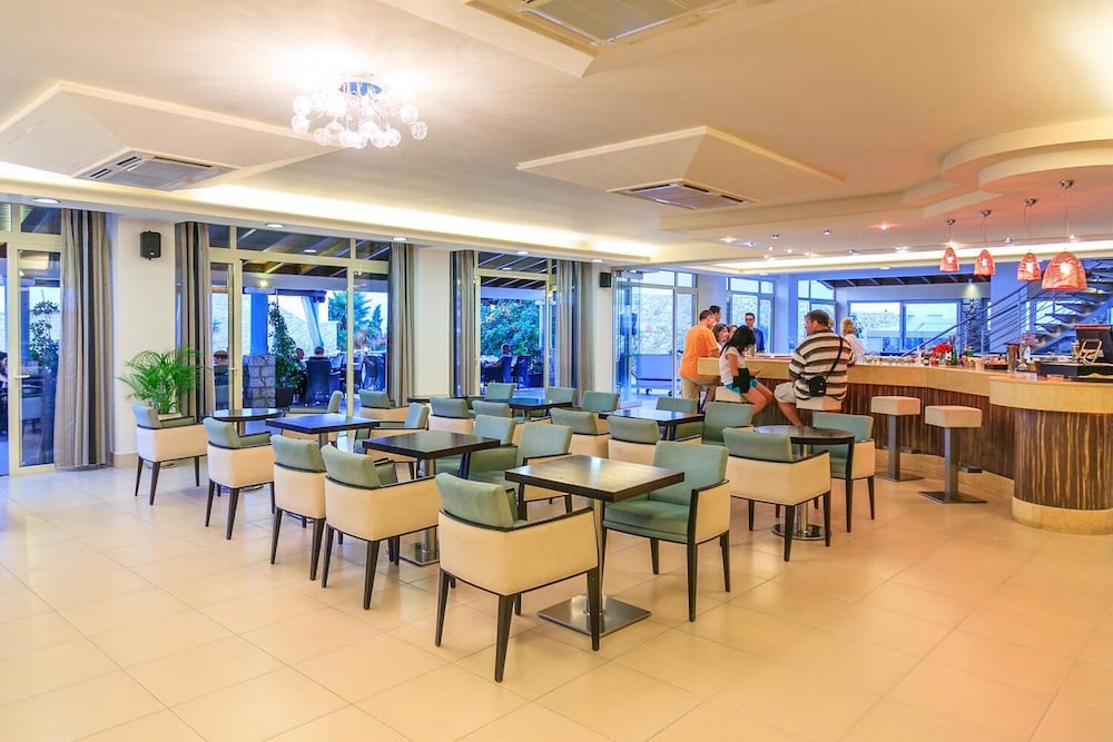 Natura Park Village Hotel & Spa 42/58