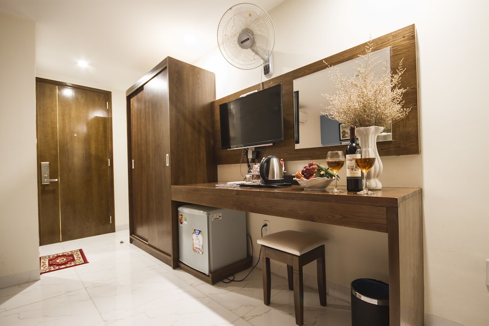 Sapphire Hotel 6/35