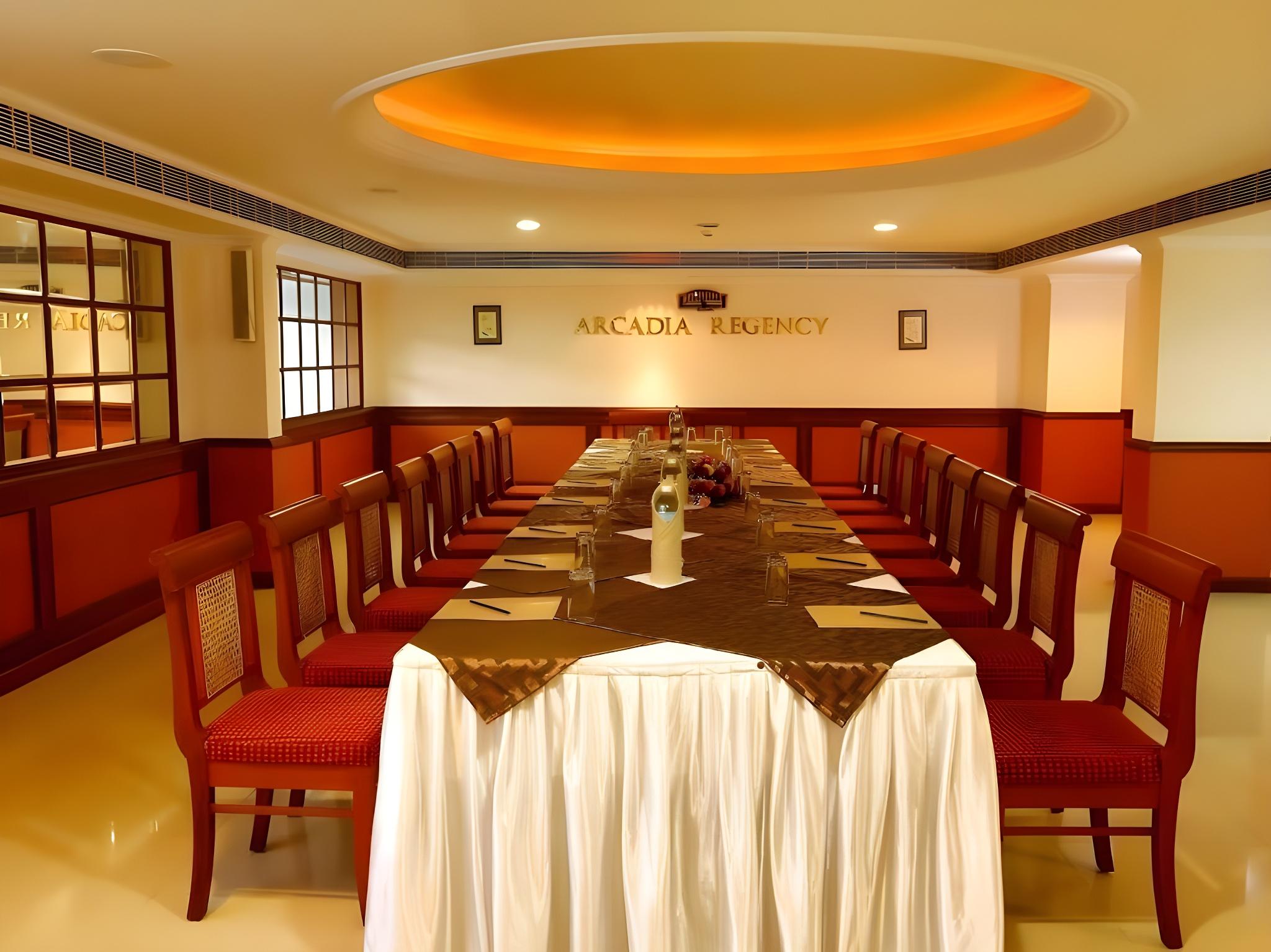 Oyo Premium Alleppey Iron Bridge 14/16