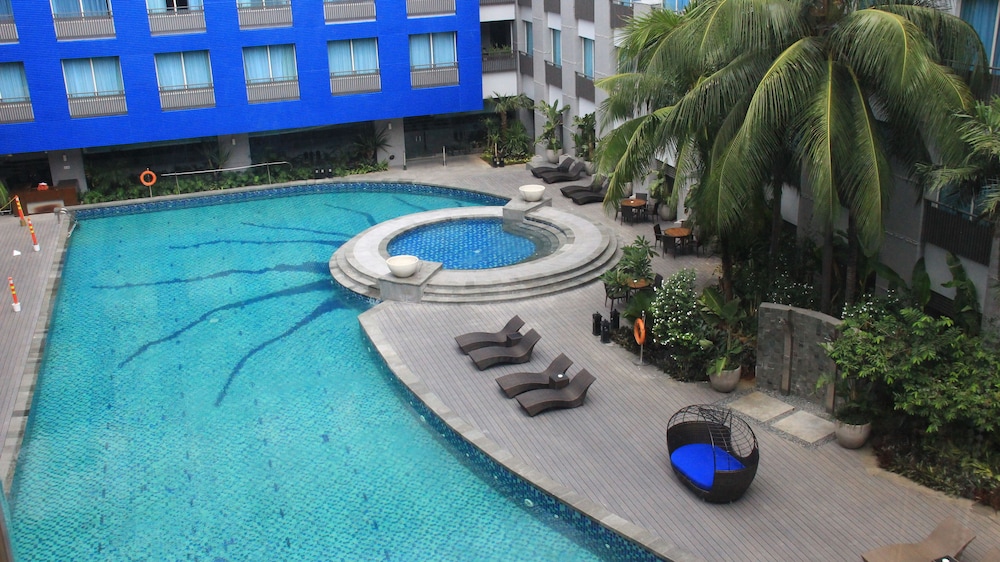 Novotel Jakarta Mangga Dua Square 67/71