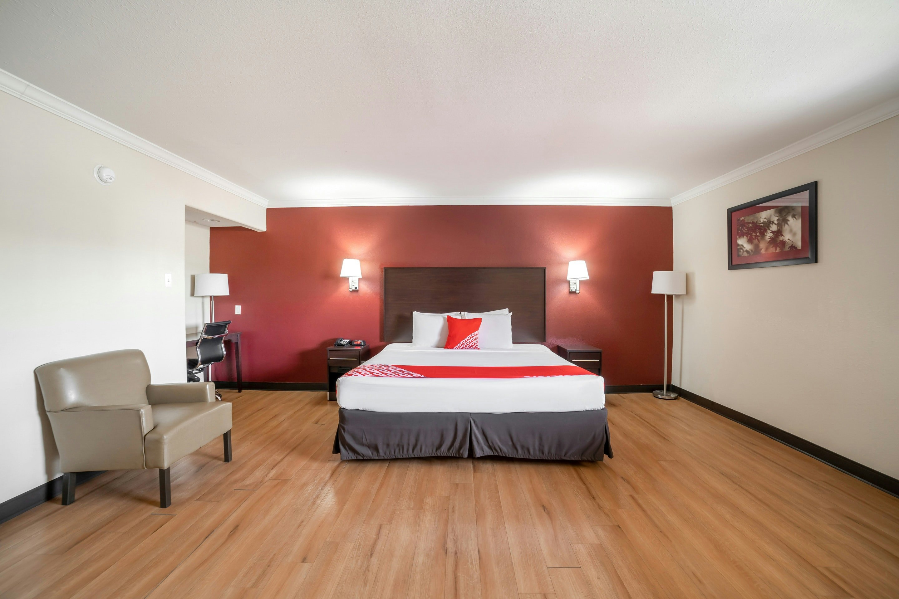 OYO Hotel McAllen Airport South 28/61