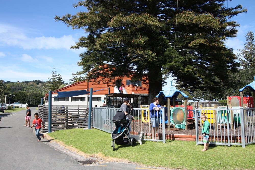 Waikanae Beach TOP 10 Holiday Park 36/50