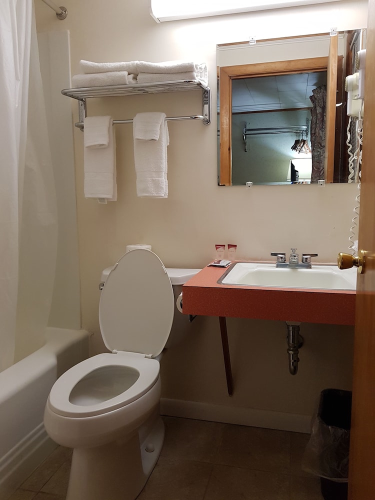 Franconia Notch Motel 36/38
