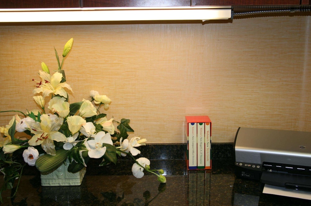 Hampton Inn Brentwood 35/50