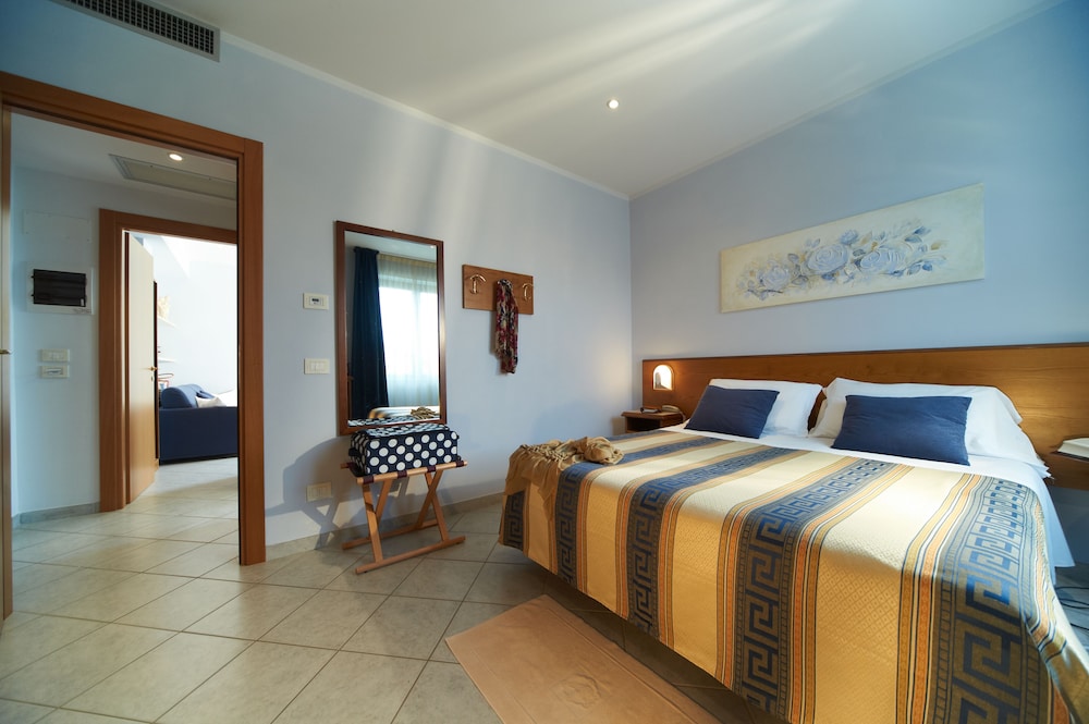 Hotel Sirio 13/44