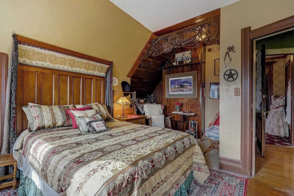 Schuster Mansion Bed & Breakfast 13/51