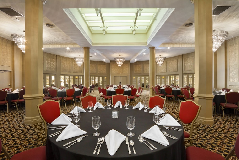 The Elms Hotel Spa 66/74