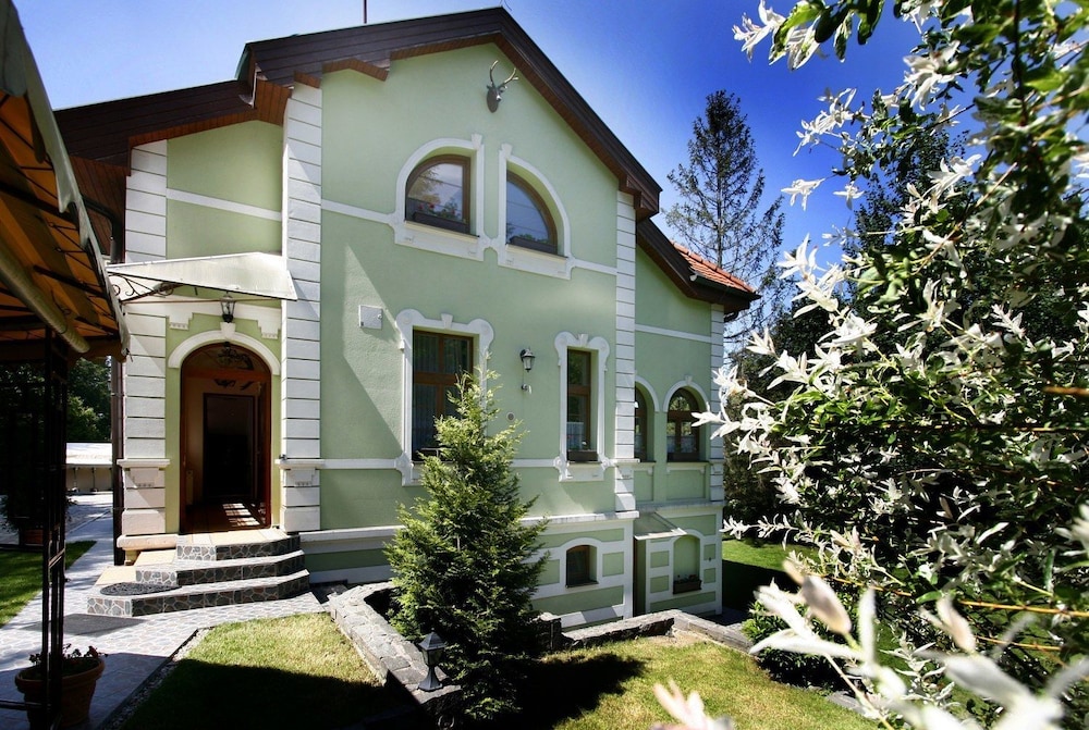 Penzion Zlaty Jelen 1/50