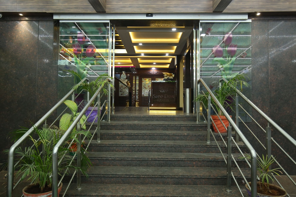Hotel Sree Devi 27/29