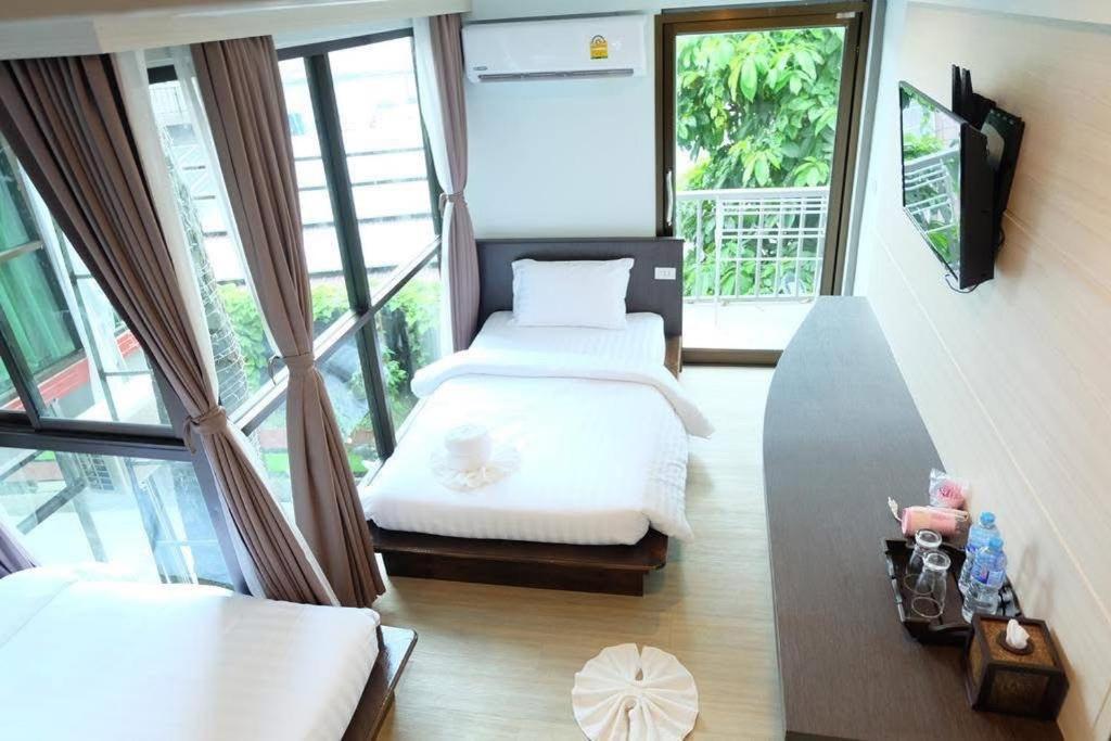 A Plus Deluxe Hotel 26/68