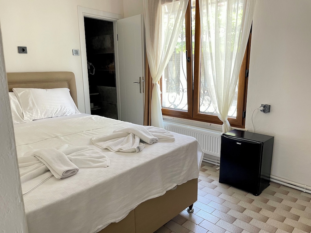 Villa Ece Pansiyon 19/40