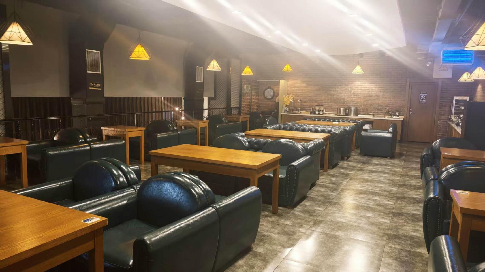 James Joyce Coffetel Beijing Yizhuang East Rongjing Street Metro Station 38/51