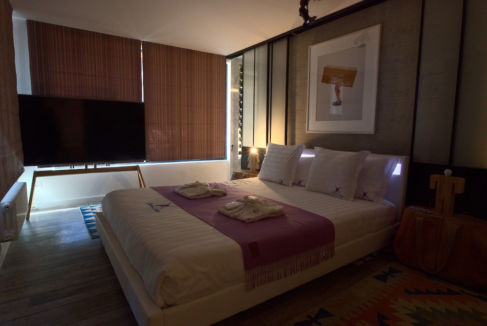Snow Lodge Boutique Hotel 25/70