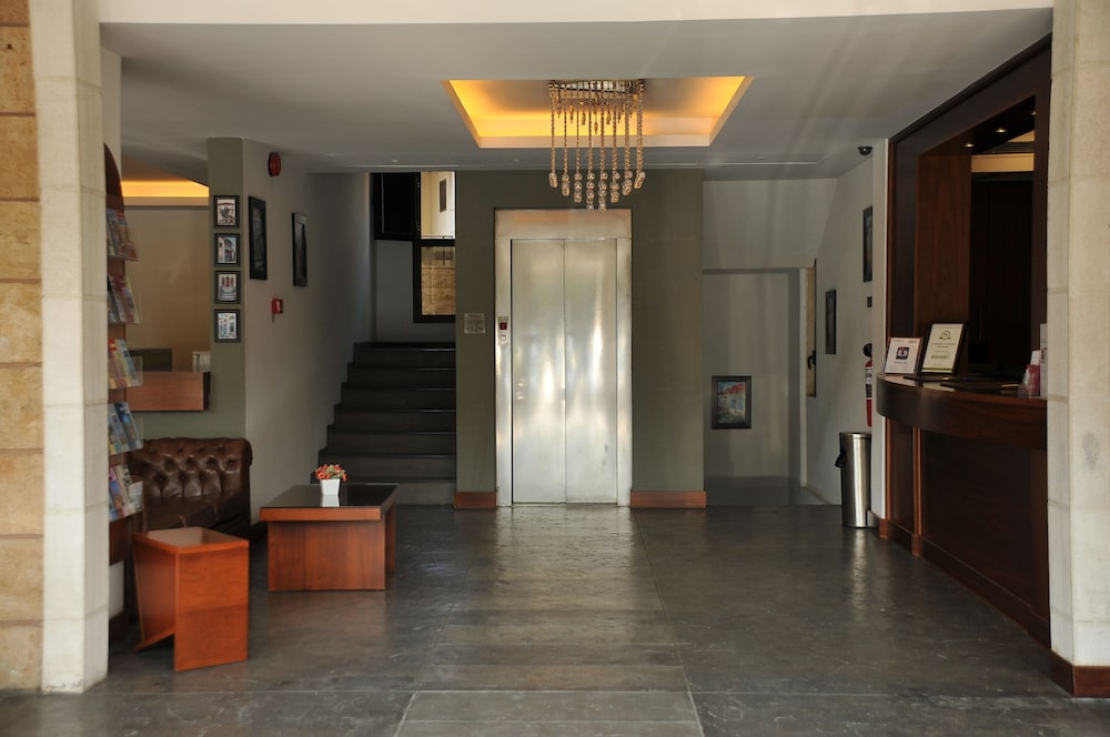 Monoberge Hotel Byblos 11/69