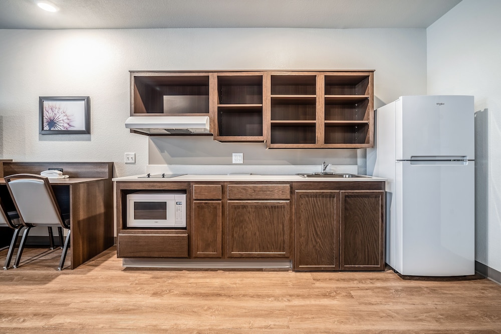 WoodSpring Suites Miramar 14/37
