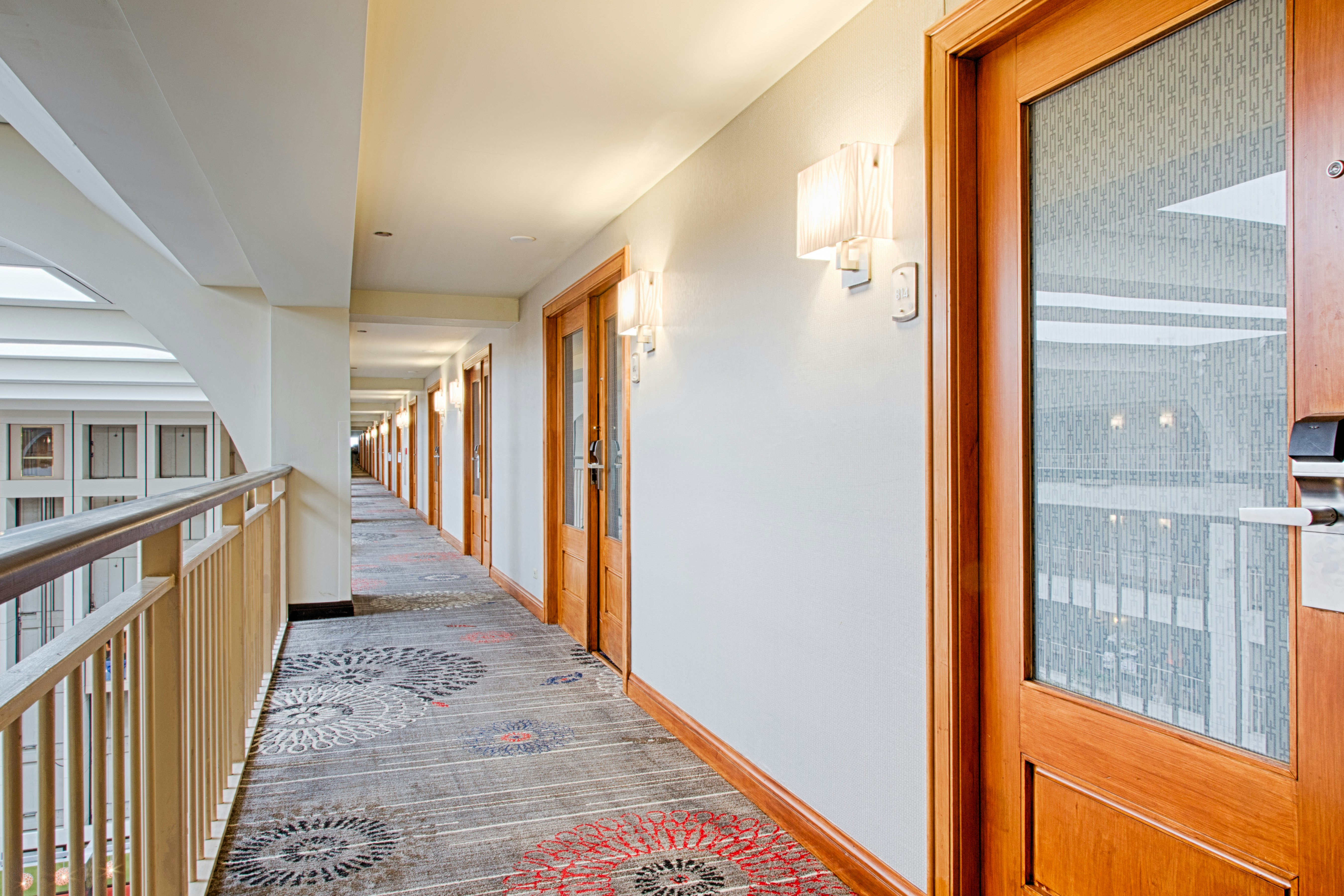 Embassy Suites by Hilton Chicago O'Hare Rosemont 11/64