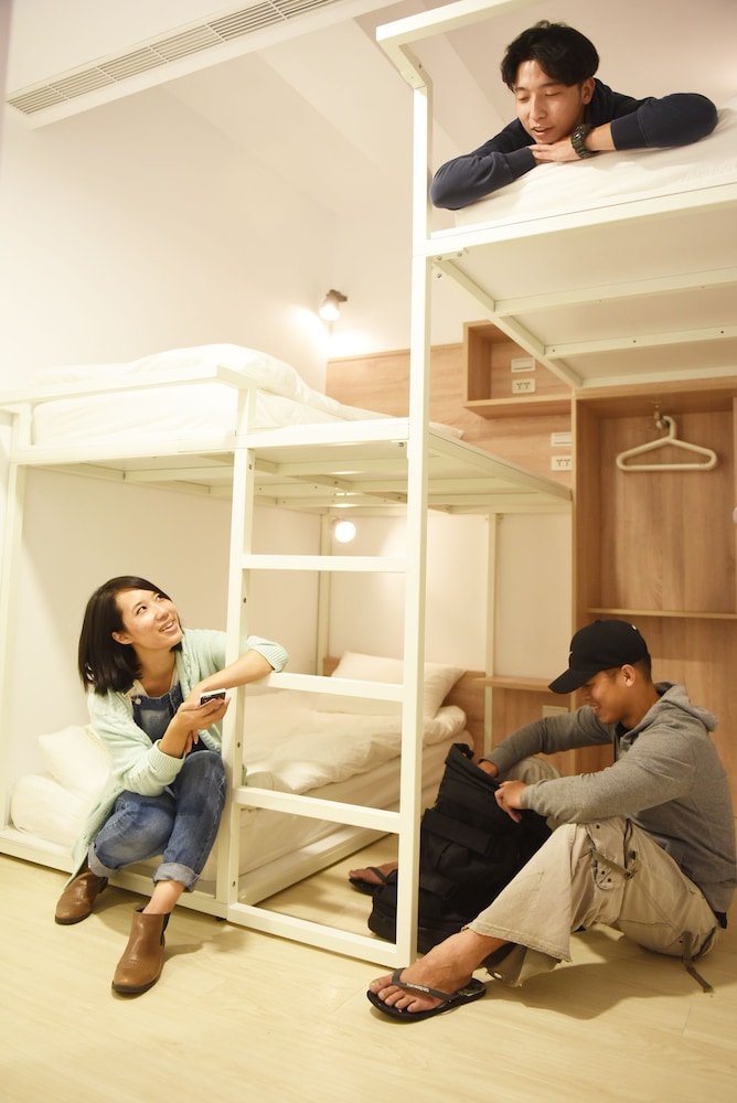 Flip Flop Hostel 50/76