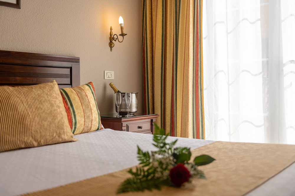 Marte Hotel 7/50