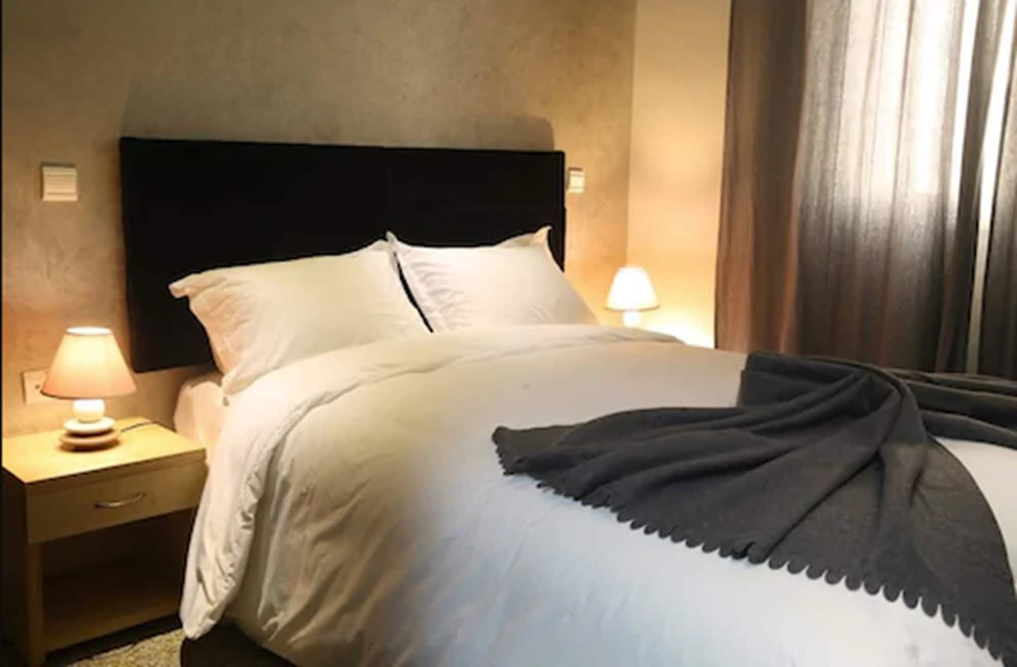غرفة مفردة بسرير مزدوج، Hotel Point du Jour 3/3