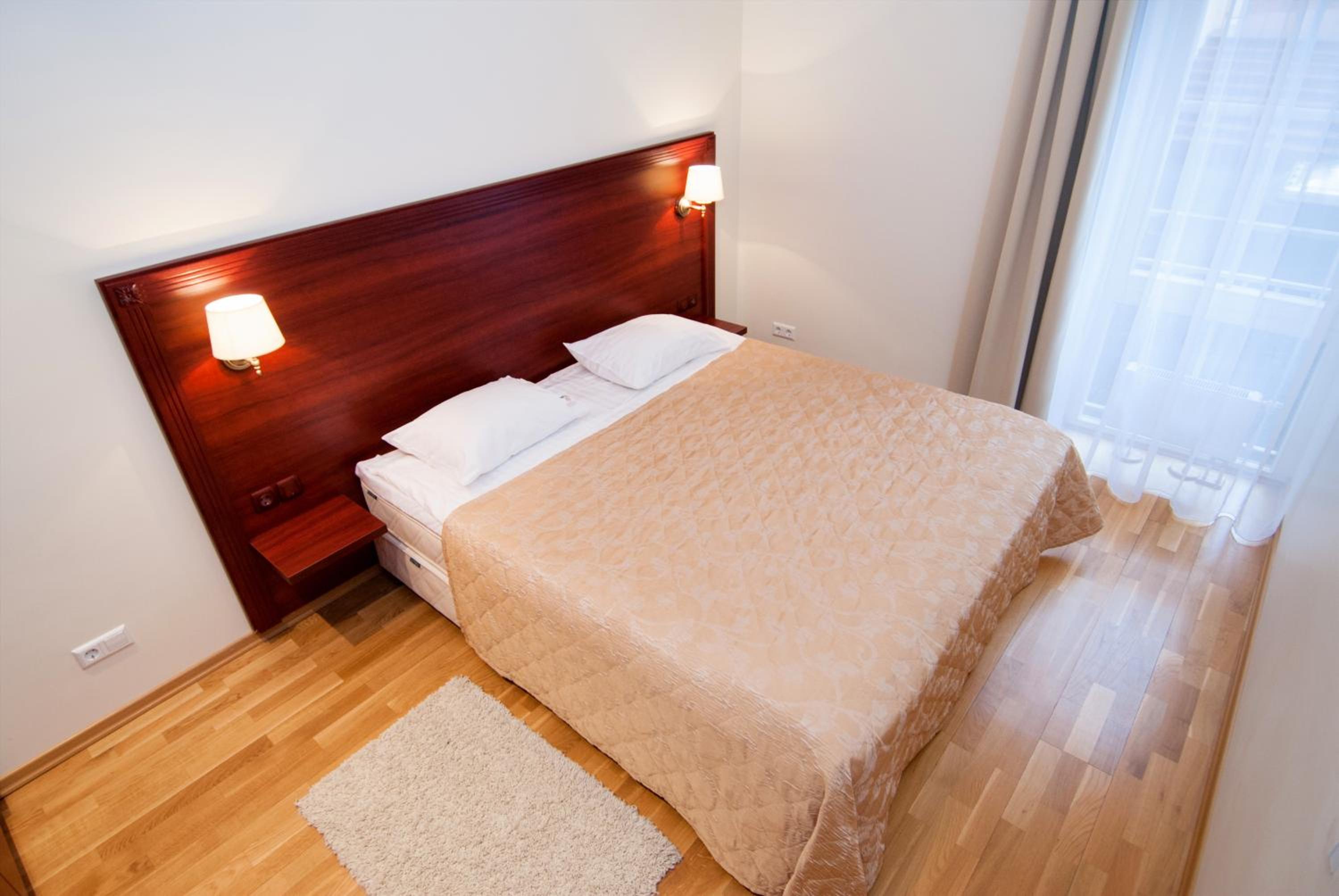 Mini, Apartment