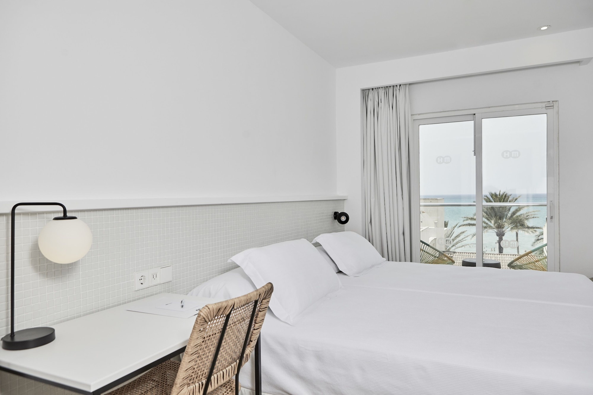 ROOM, DOUBLE BED, BALCONY