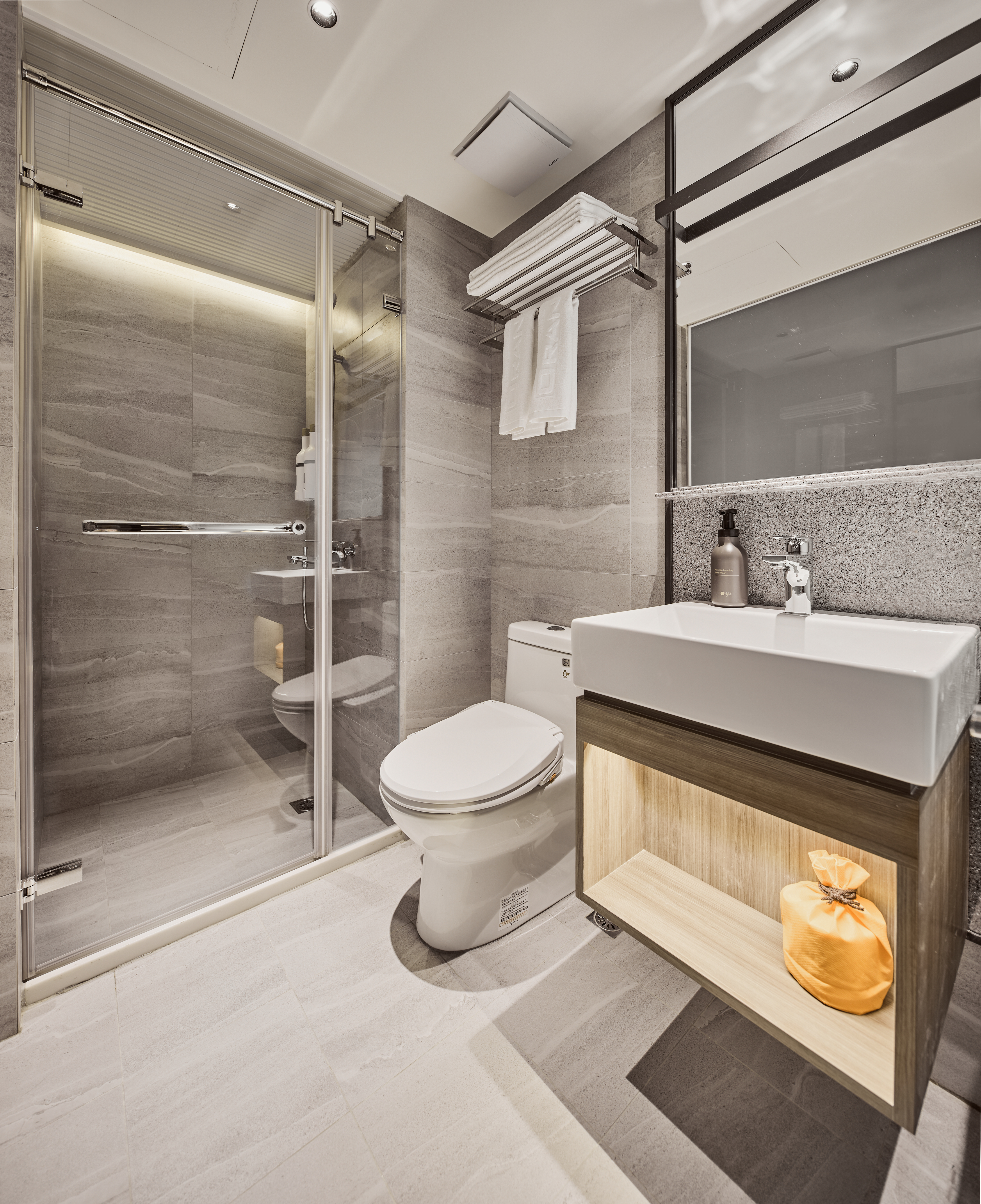 Orange Hotel Ximen Hanzhong 41/49