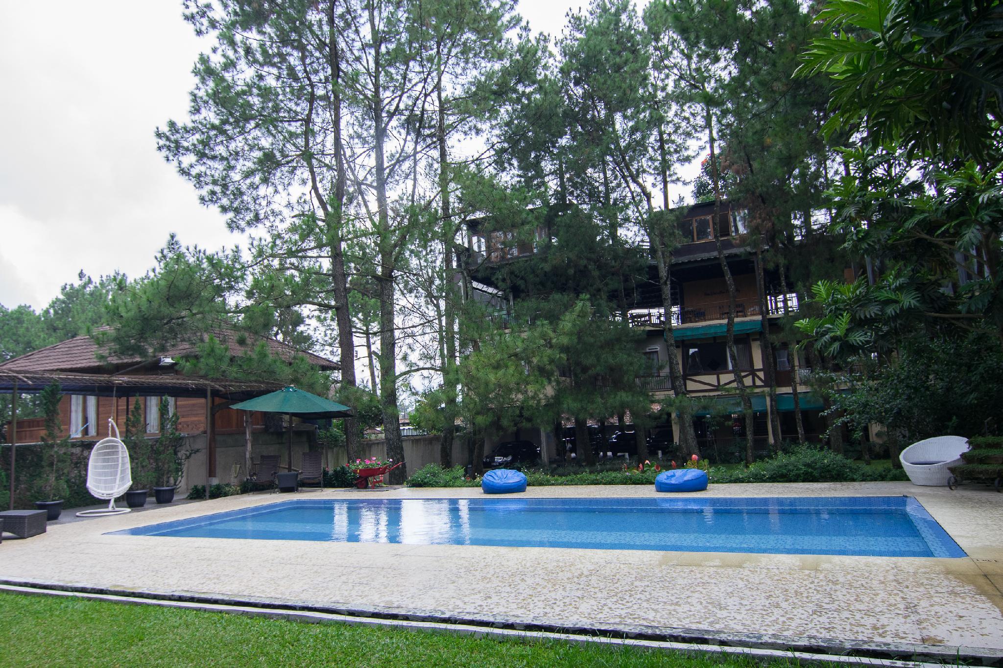 Sandalwood Boutique Hotel 19/21