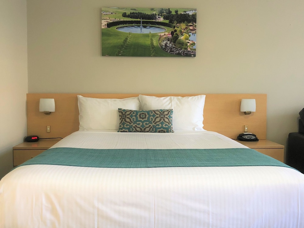 BATHURST MOTOR INN 13/59