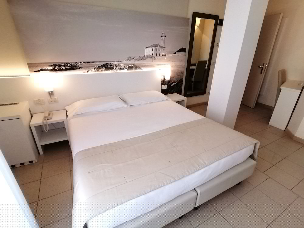 Palace Regina 20/64