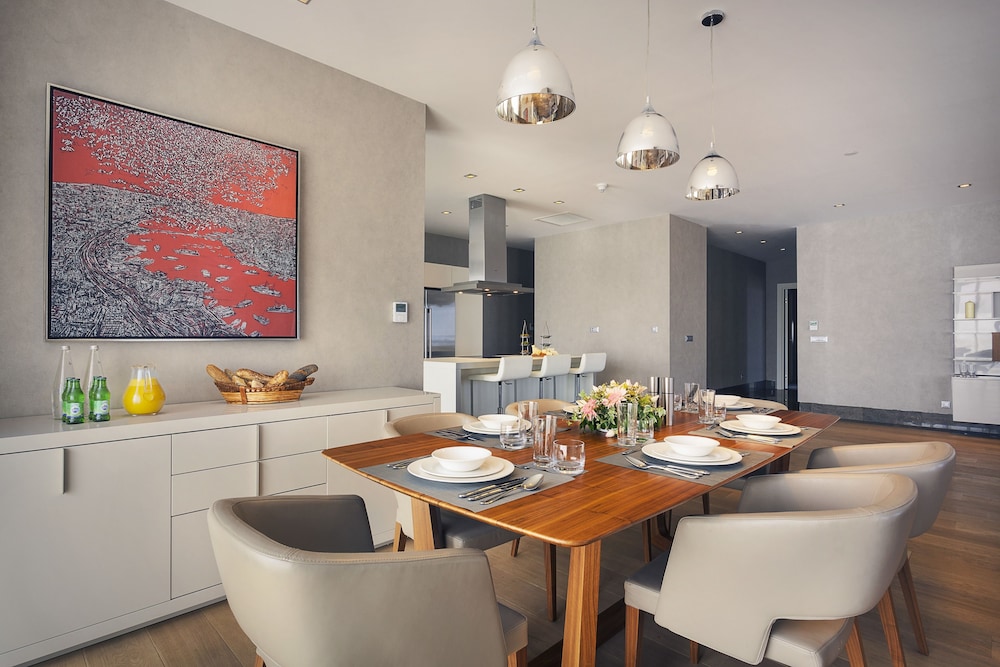 Anthill Suites 53/56
