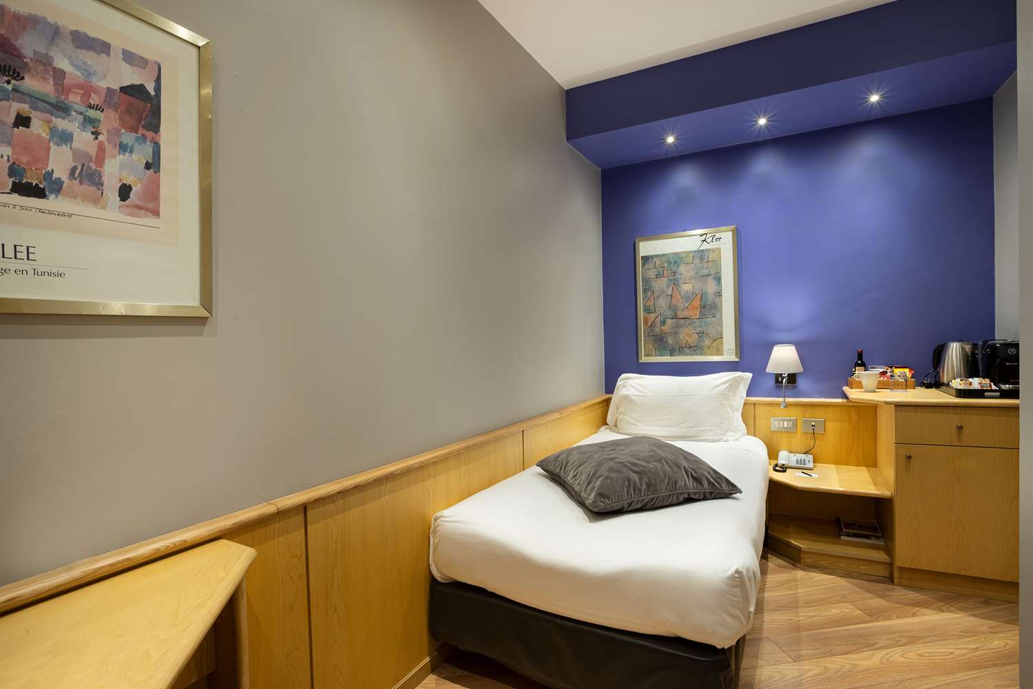 Petite, Single Bed