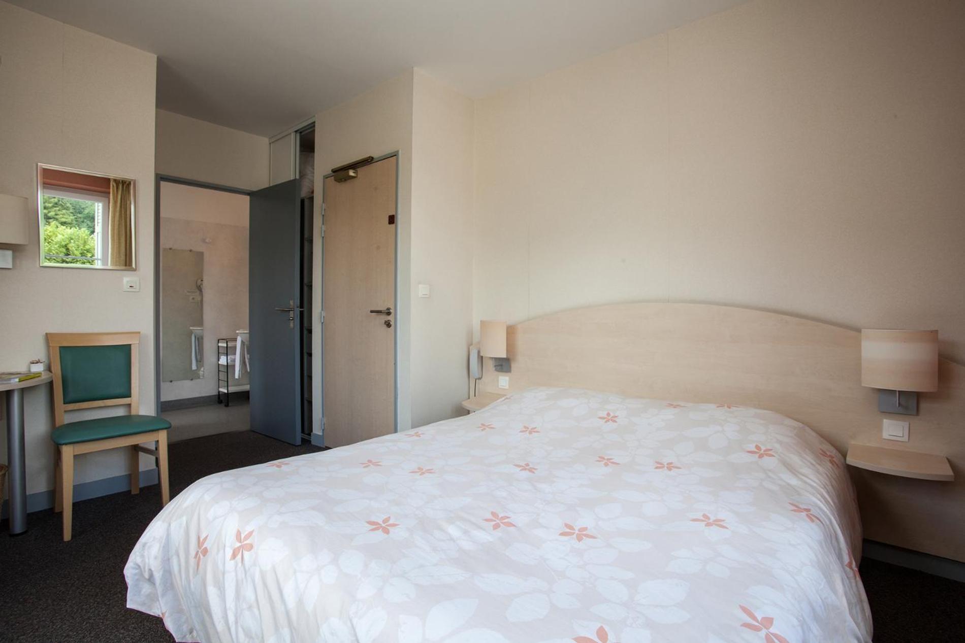 HOTEL DU LION D'OR 12/51