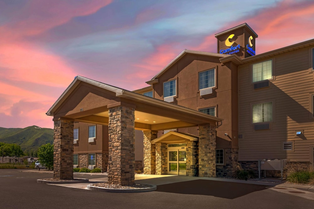 Comfort Inn & Suites Morgan - South Ogden 3/63