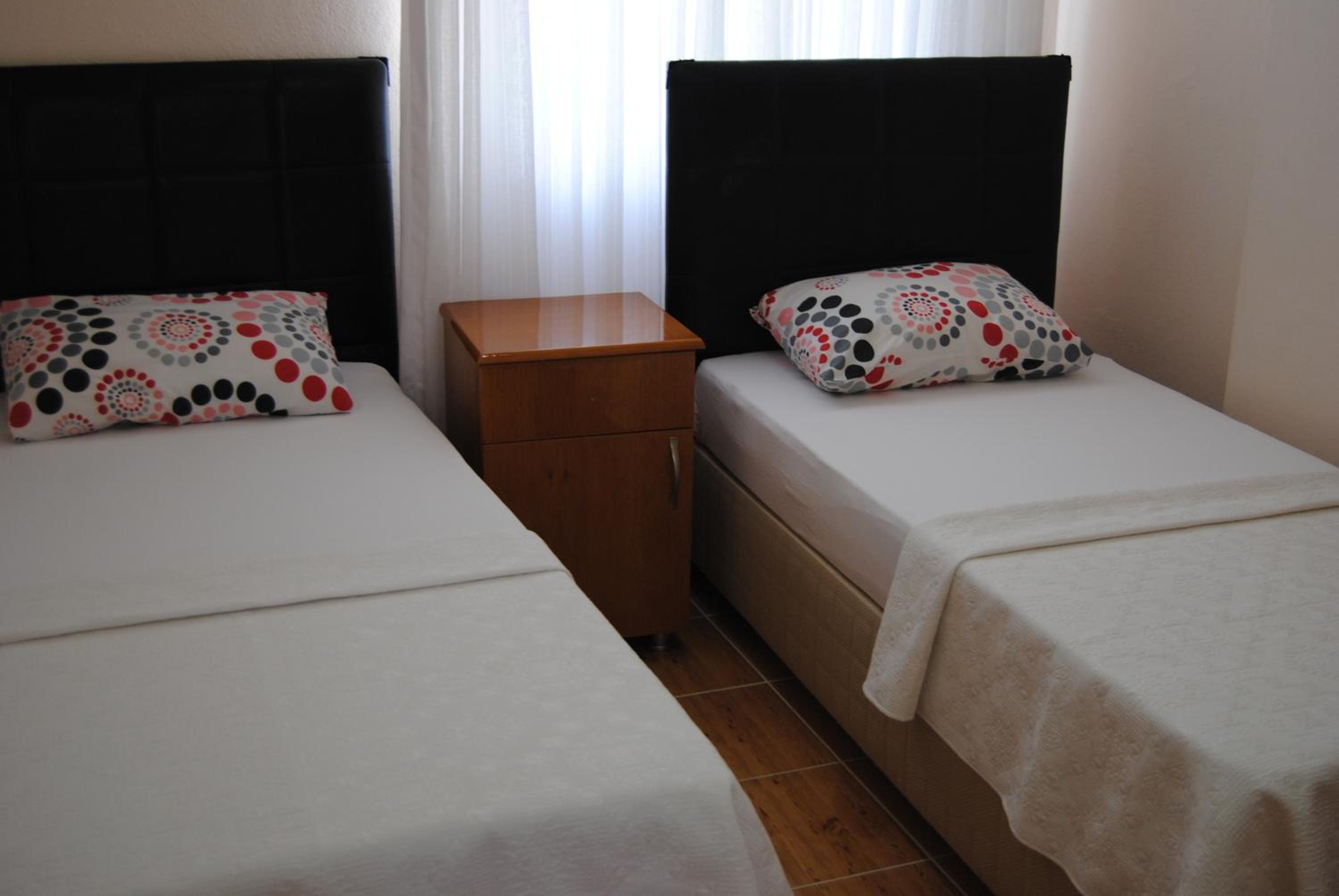 Room, Quadruple