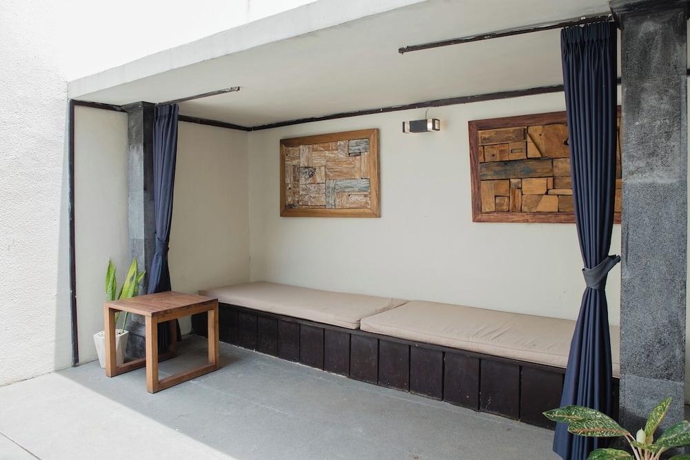 White Lotus Villa 4/50