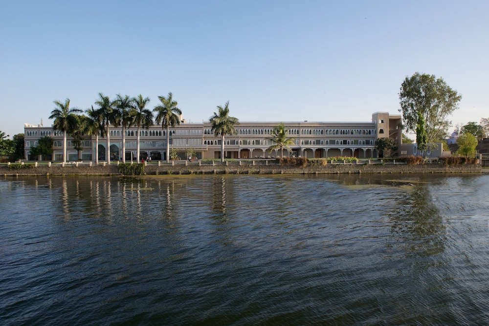 Hotel Lakend 64/72